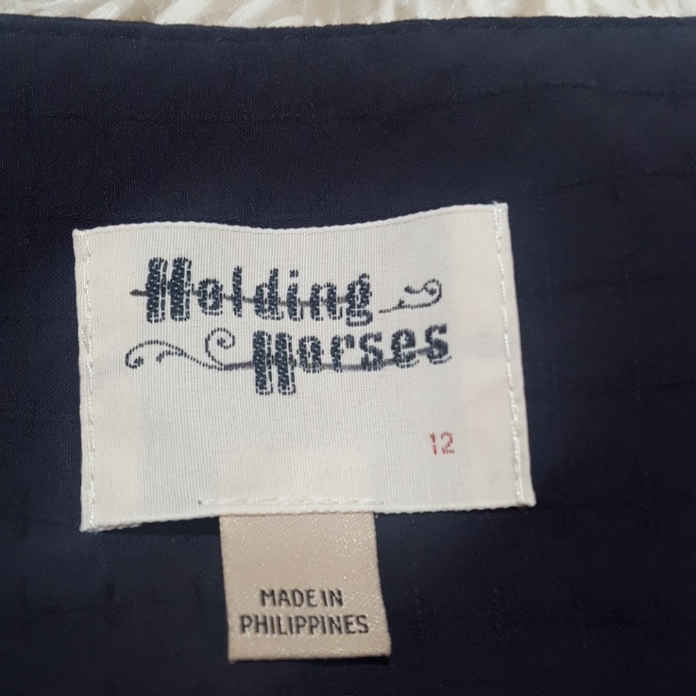 Anthropology holding horses skirt - Picture 8 of 8